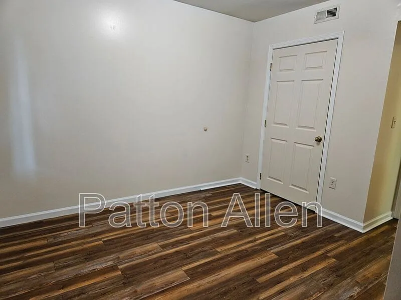 2 bed, 1.0 bath, 650 sqft, $1,250 — Photo 3