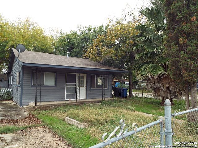 1st image of 302 Smallwood Dr