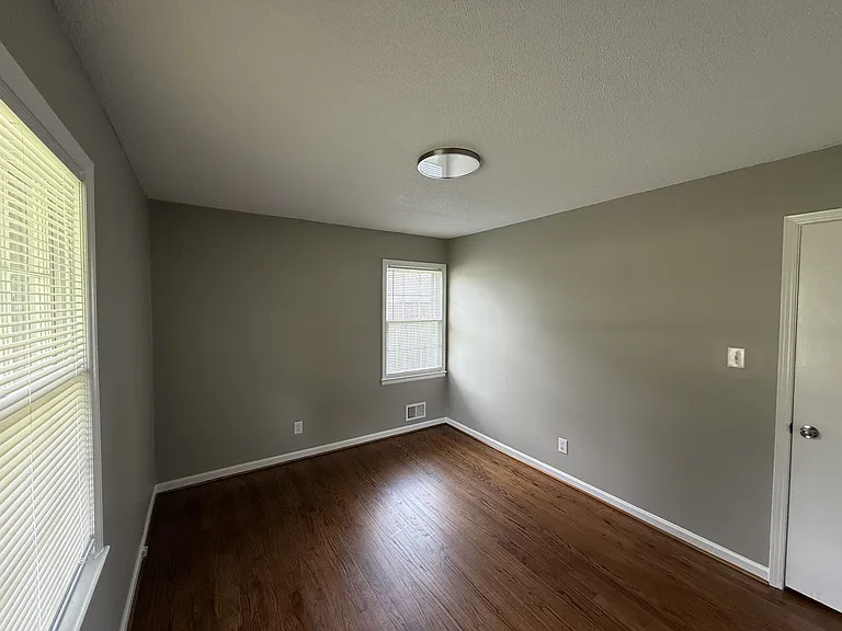 120 Woodbine Ter — Photo 35