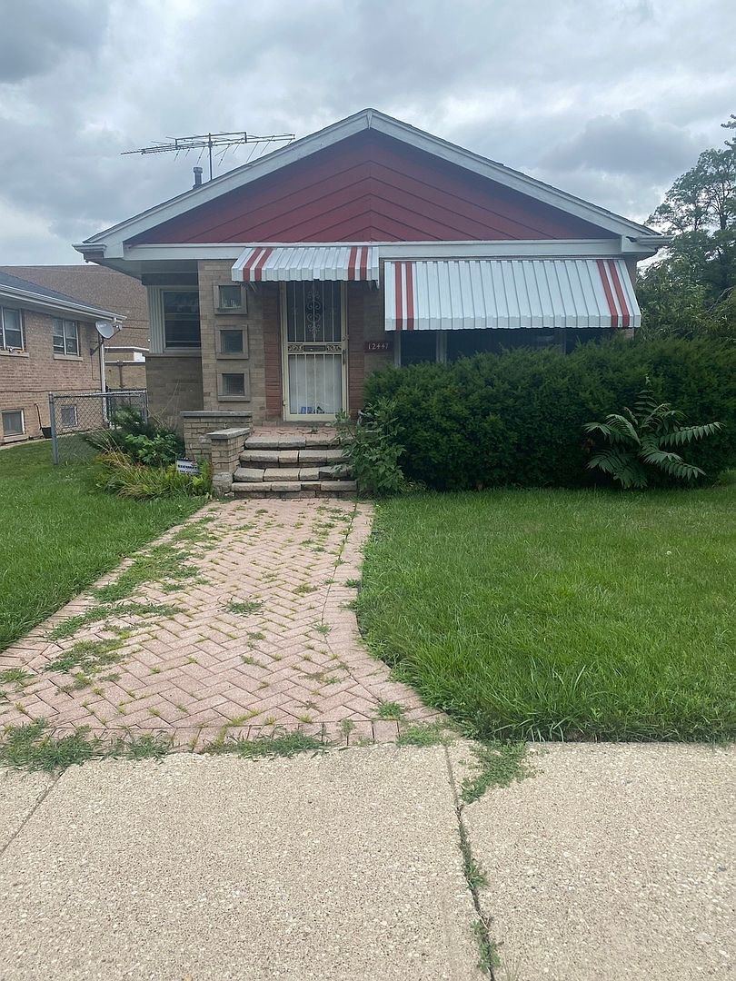 12447 S St, Calumet Park, IL 60827 Zillow