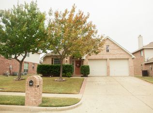 2829 Blue Heron Dr, Mesquite, TX 75181