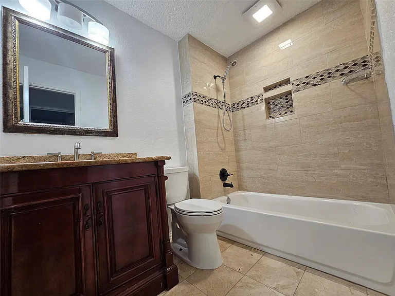 2715 Ashington Dr — Photo 25
