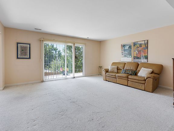 5th image of 3900 Dundee Rd APT 209D