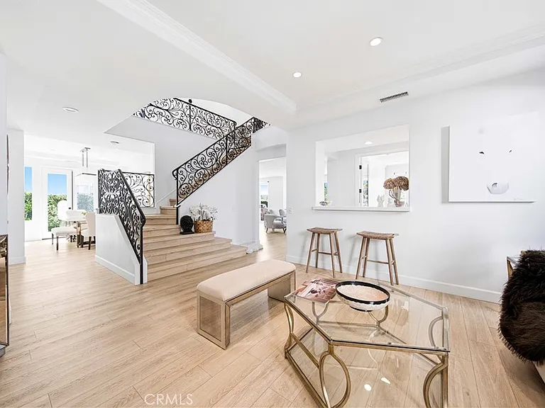33 Coastal Oak — Photo 4
