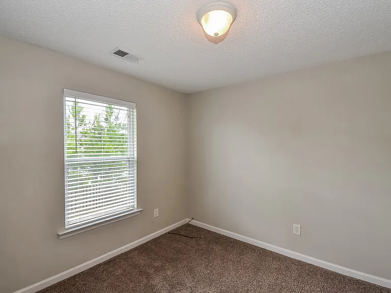 57 Darbys Run Ct — Photo 12