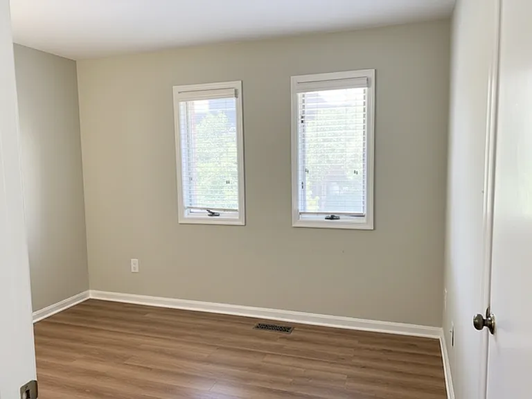 1105 N Taylor St — Photo 38