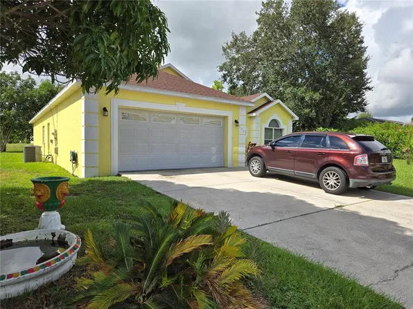 570 Alta Vista Dr, Haines City, FL 33844