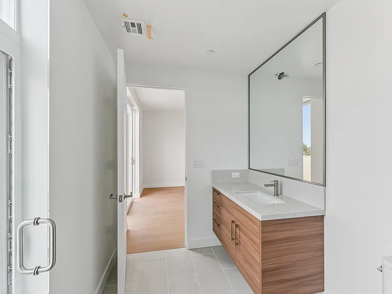 8900Ramsgate — Photo 117