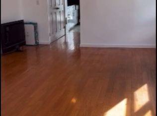 17 Blueberry Ln, Staten Island, NY 10312