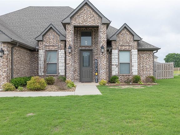 2nd image of 1311 Little Osage Ln