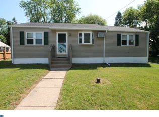 927 Wyoming Ave, Croydon, PA
