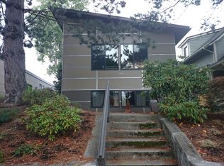 730 N 75th St, Seattle, WA 98103