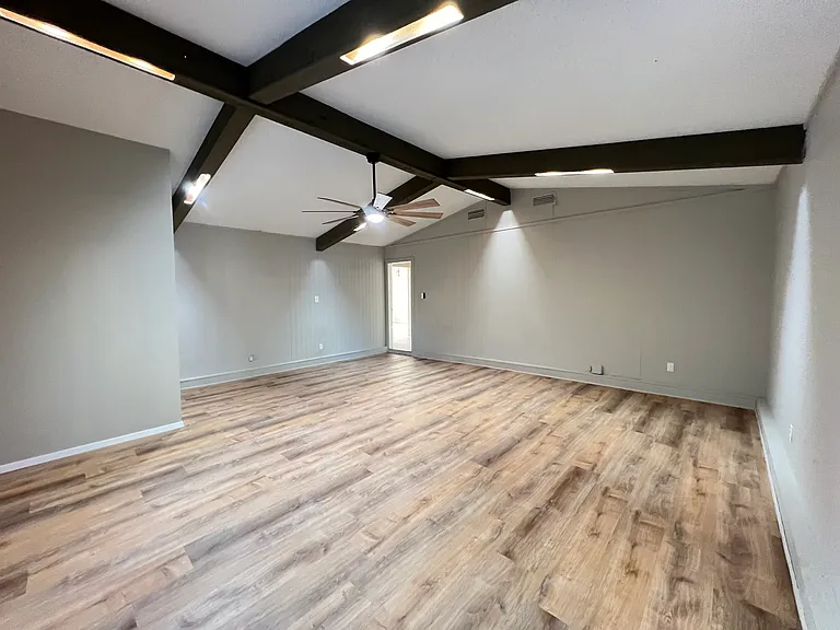 2102 Richwood Dr — Photo 10