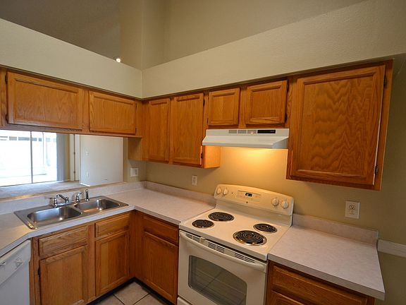 4th image of 1225 Cressford Pl