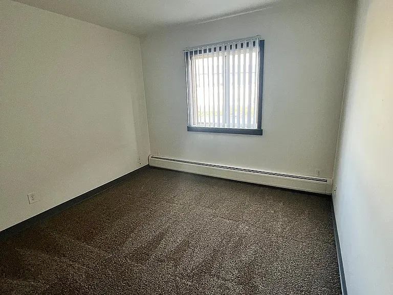 931 Old Marion Rd NE #108 — Photo 4