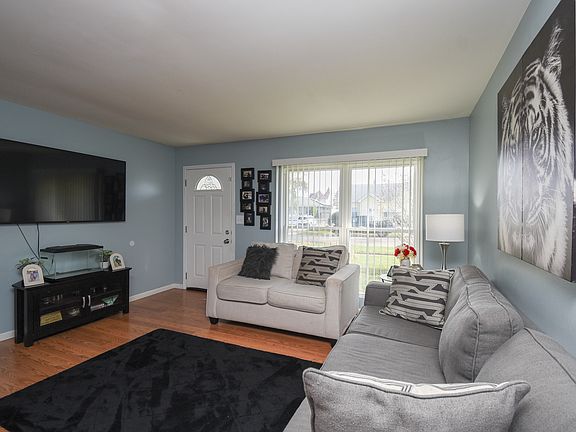 3rd image of 2540 Gilead Ave