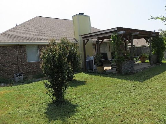 5th image of 7925 Hunters Glen Dr