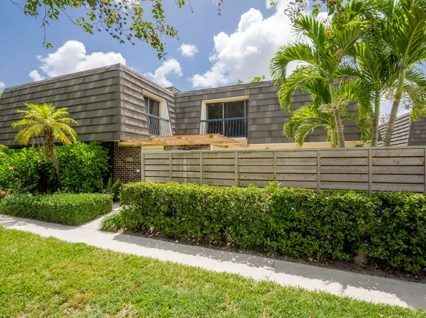 211 2nd Terrace, Palm Beach Gardens, FL 33418