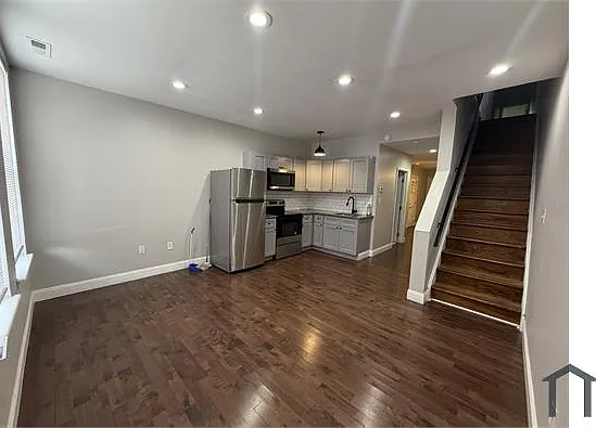 936 W Susquehanna Ave — Photo 1