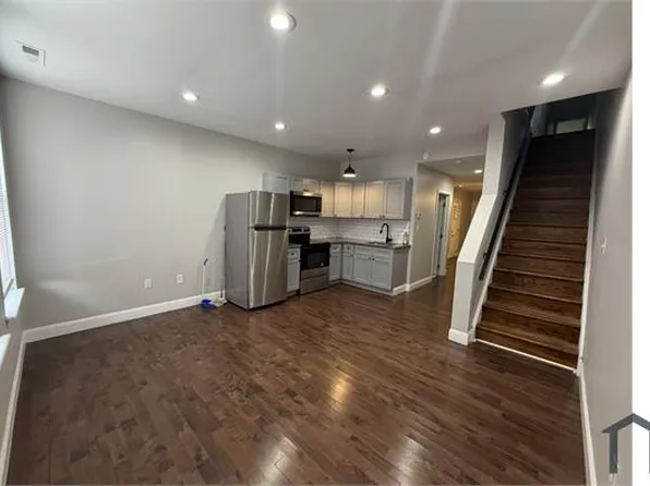 936 W Susquehanna Ave, Philadelphia, PA 19122
