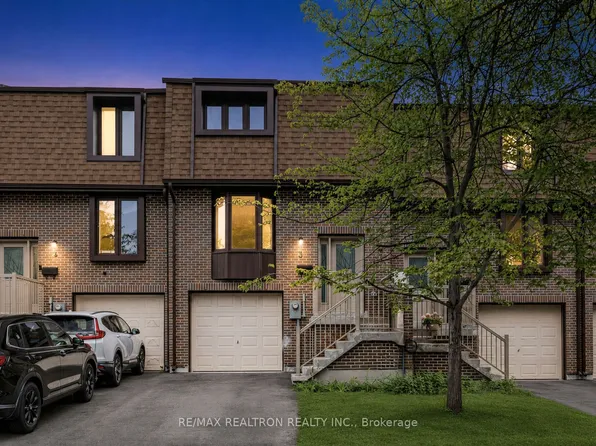 11 Plaisance Rd #3, Richmond Hill, ON L4C 5H1