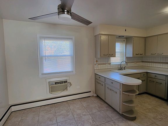 2nd image of 8435 N Milwaukee Ave APT 1W