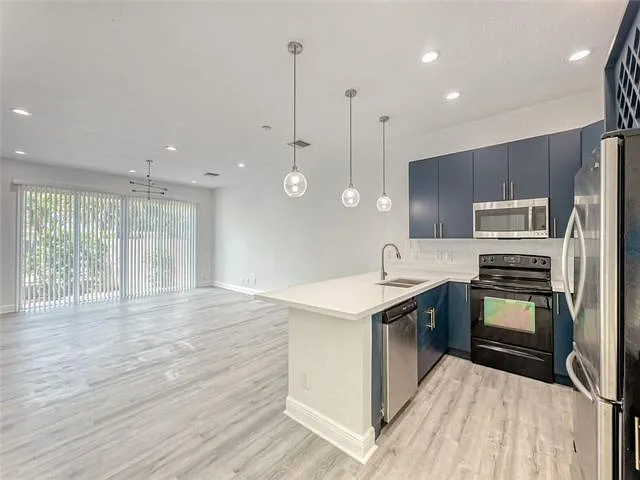 502 SW 4th Ave — Photo 5