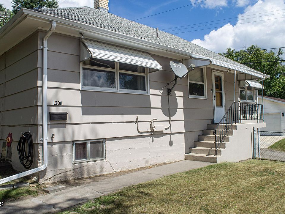 1st image of 1208 E Avenue B