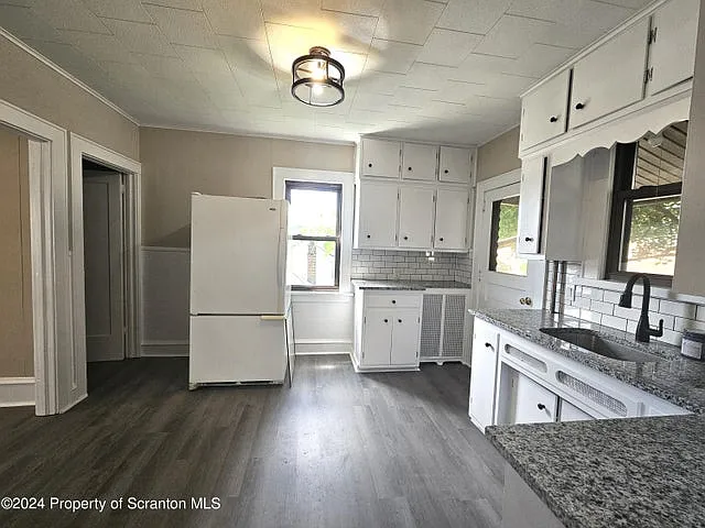 405 Fig St — Photo 2