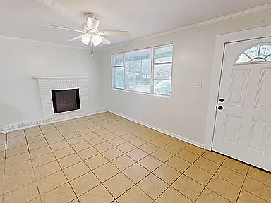 409 Augusta Ave — Photo 11