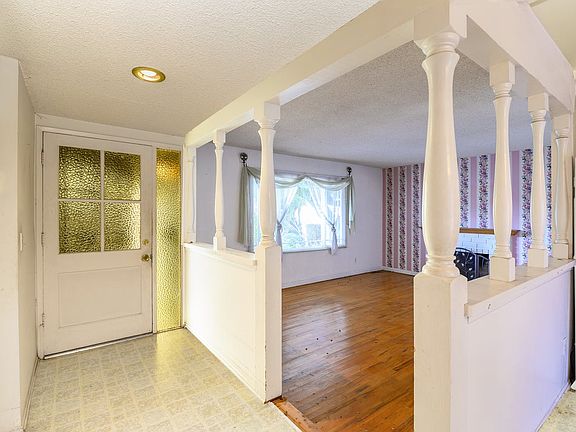 5th image of 15819 Golden Lantern Ln