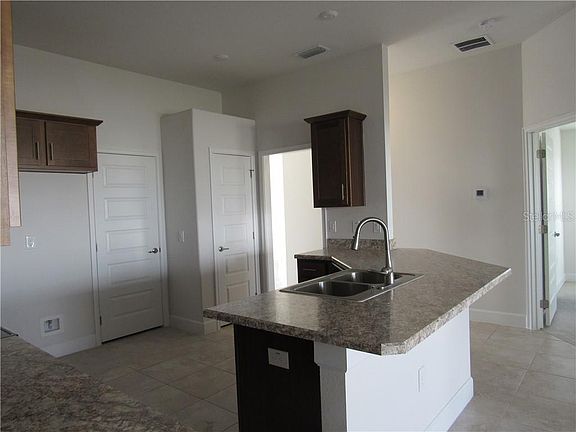 4th image of 14437 Potterton Cir
