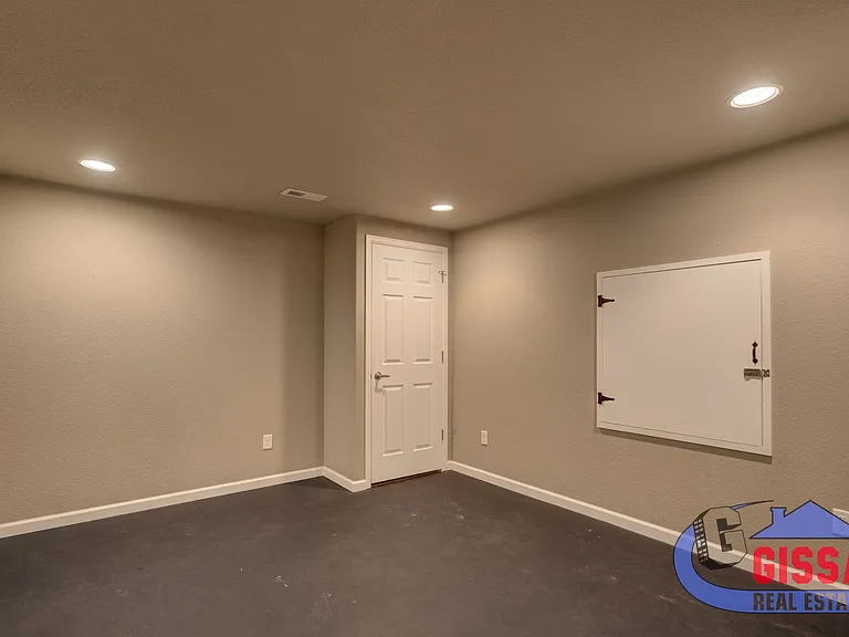 705 Witchhazel Ct — Photo 49