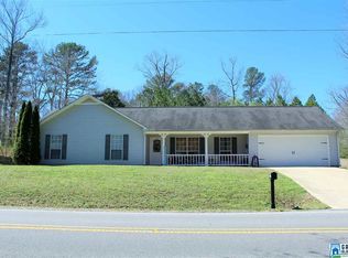 26 Laurel Oak Ln, Odenville, AL 35120