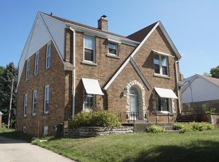3750 S Vermont Ave, Saint Francis, WI 53235
