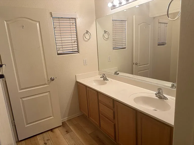 3698 E Yeager Dr — Photo 9
