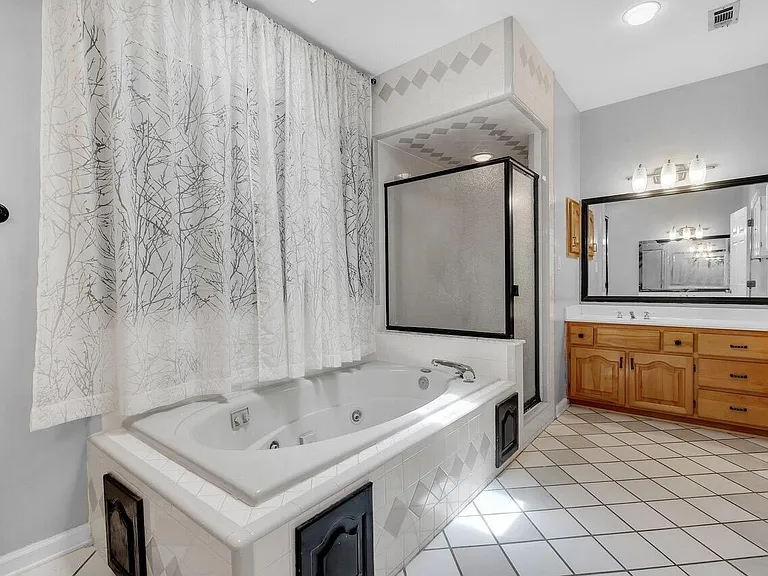 4012 Dutchess Ct — Photo 10