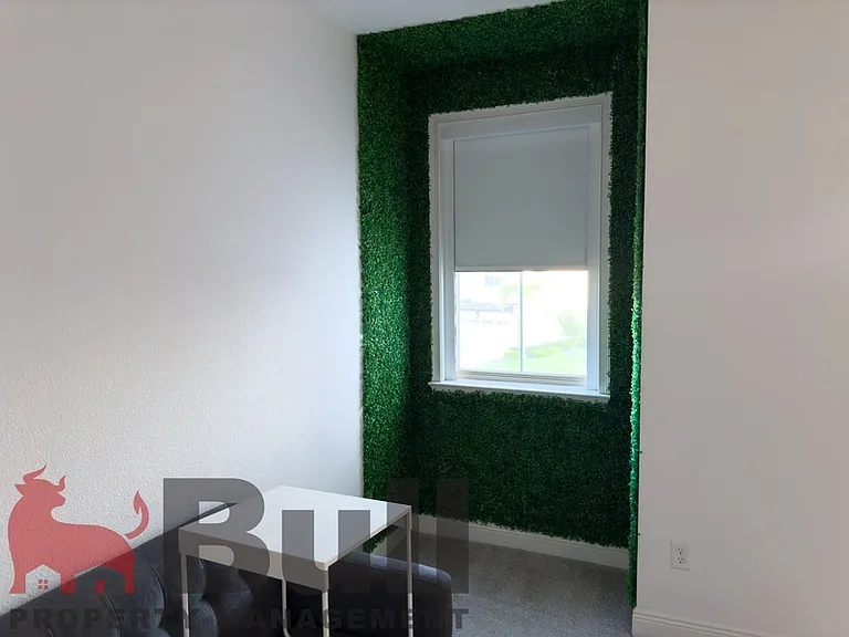 13079 Stanthorne Ave — Photo 15