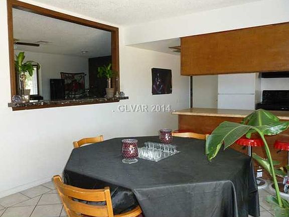 3rd image of 1511 Equestrian Dr