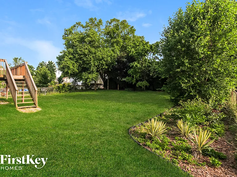7386 Sterling Springs Way — Photo 14