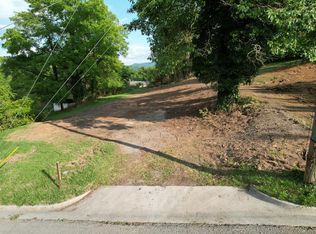 328 Wolfe Ave, Marion, VA 24354