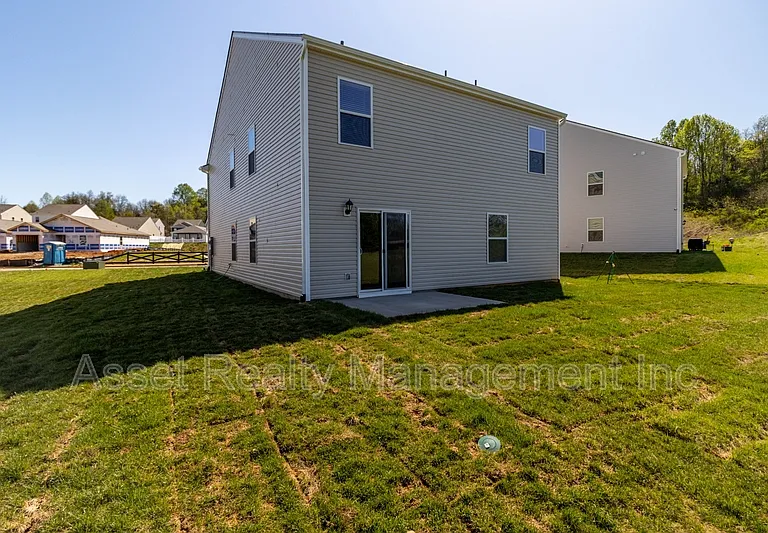 2063 Southwood Cir — Photo 28