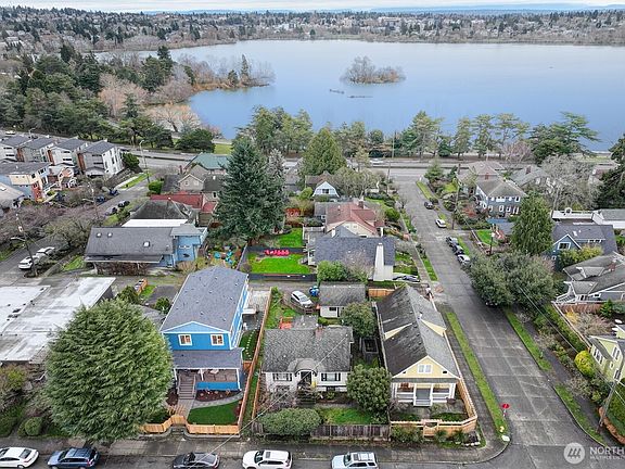 3rd image of 7008 Linden Avenue N