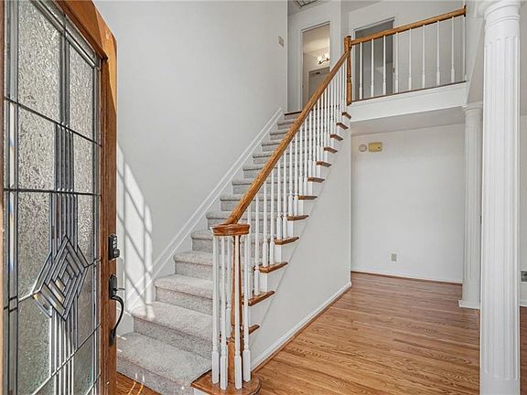 5th image of 528 Fortune Ridge Rd