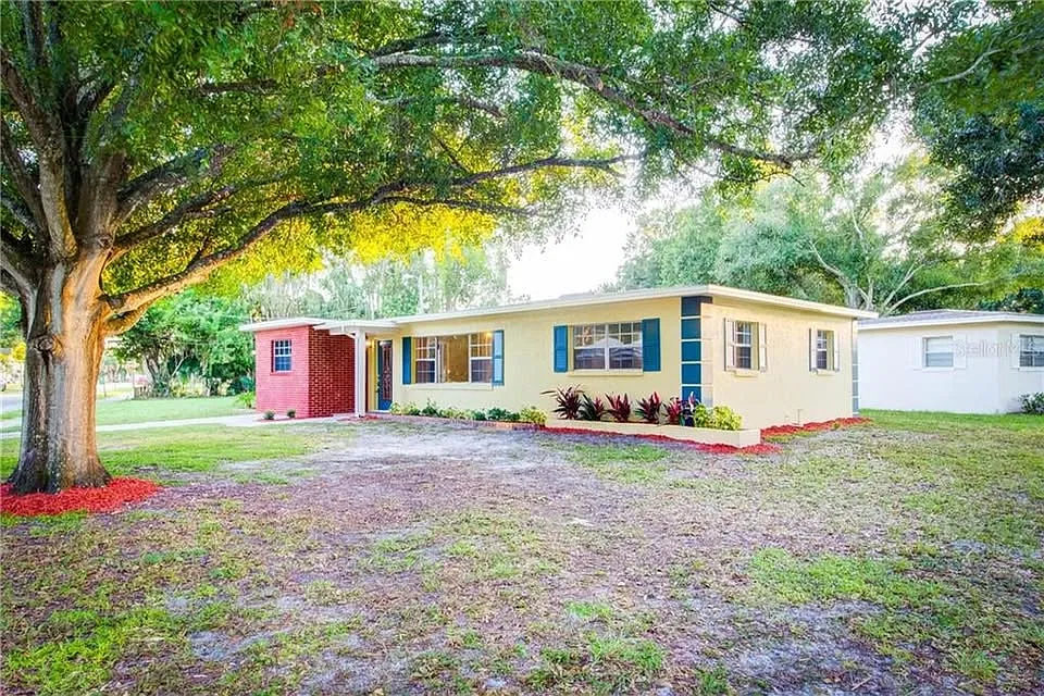3 bed, 1380 sqft, $2,500 — Photo 2