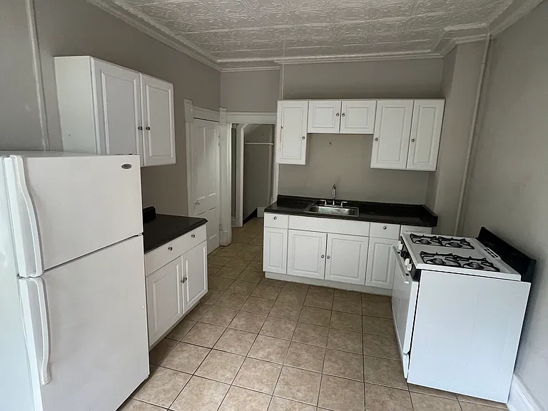 600 SW 6th Ave #2 — Photo 10