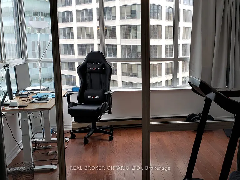 711 Bay St #1415 — Photo 9