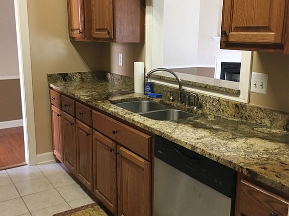 4th image of 124 American Eagle Way