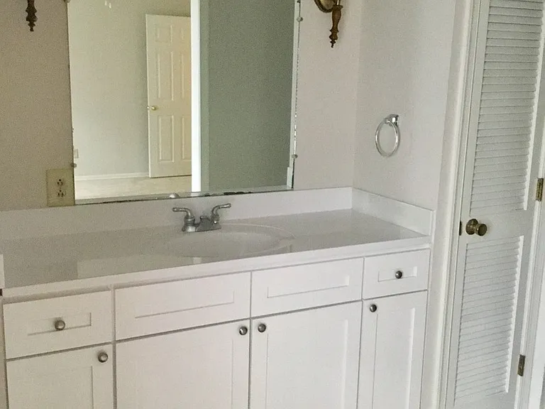815 Seabury Ct — Photo 26