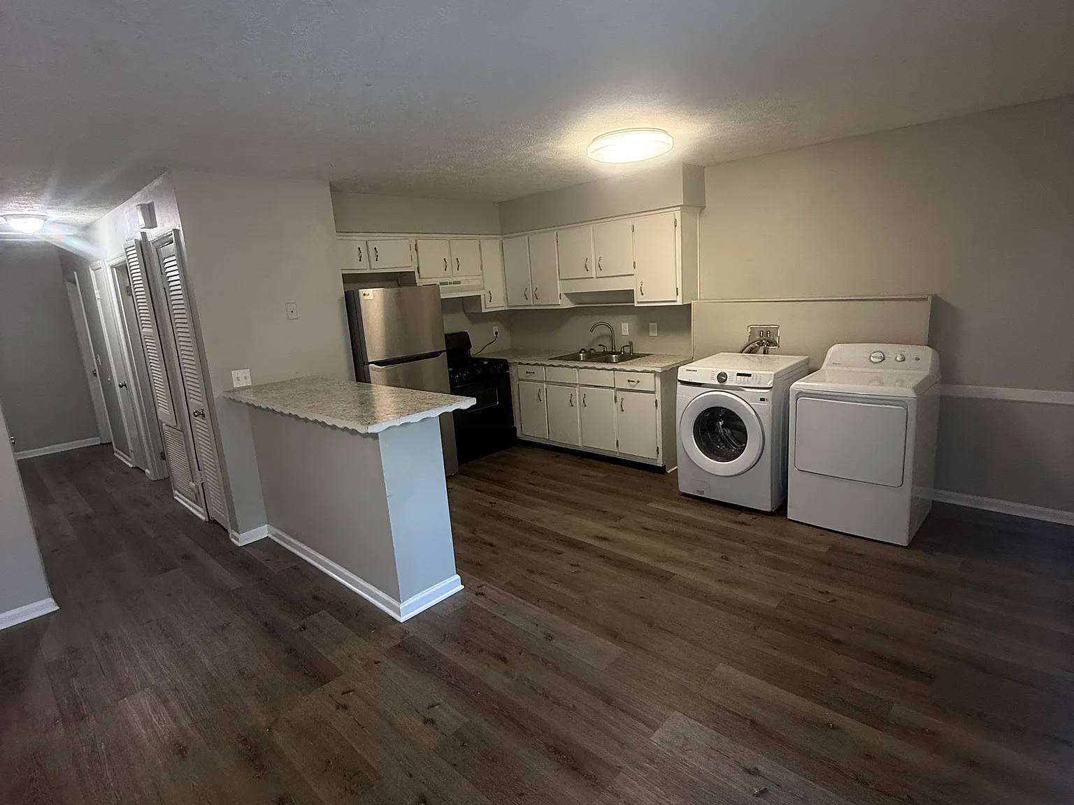 2 bed, 1096 sqft, $900 — Photo 3